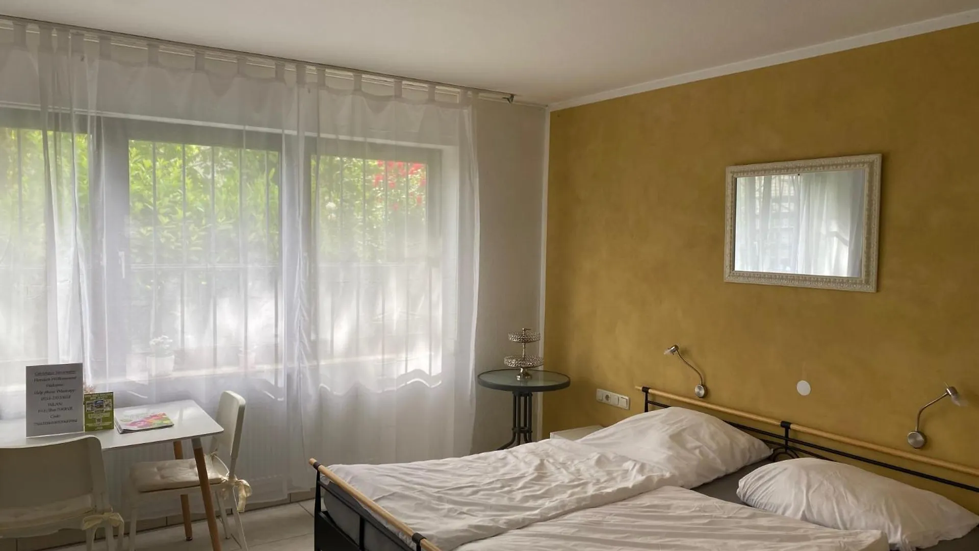 Gaestehaus Steinmann Grosses Gaestezimmer Miltenberg